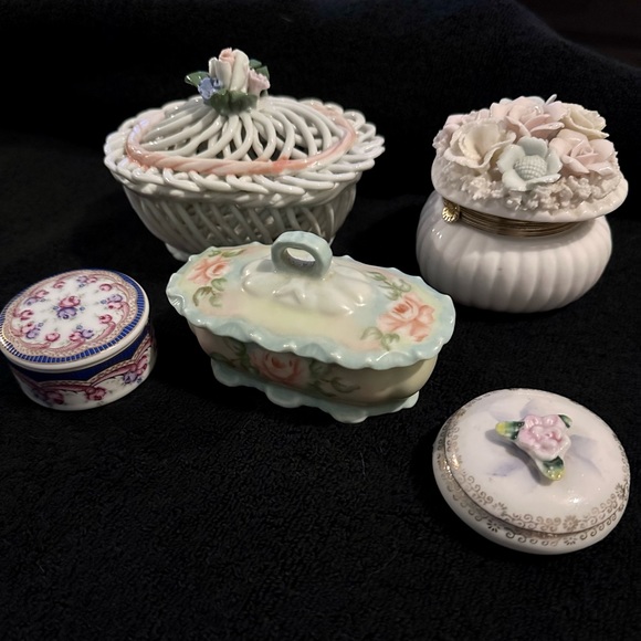 Vintage Set of 5 Trinket and Decor Boxes - Picture 12 of 16